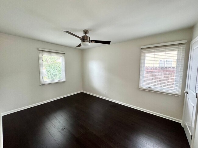 Building Photo - Fabulous 3 bedroom 1 bathroom updated home