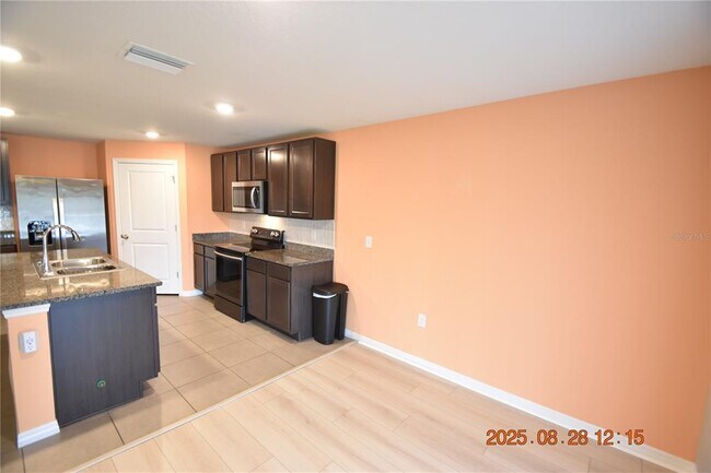 Building Photo - 8075 Broad Pointe Dr