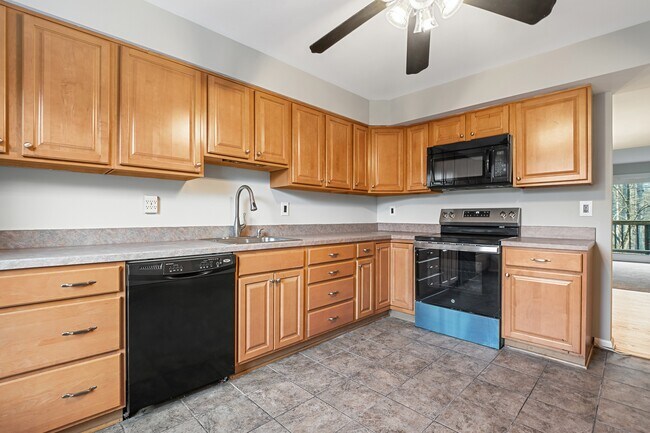 Building Photo - 10661 High Beam Ct
