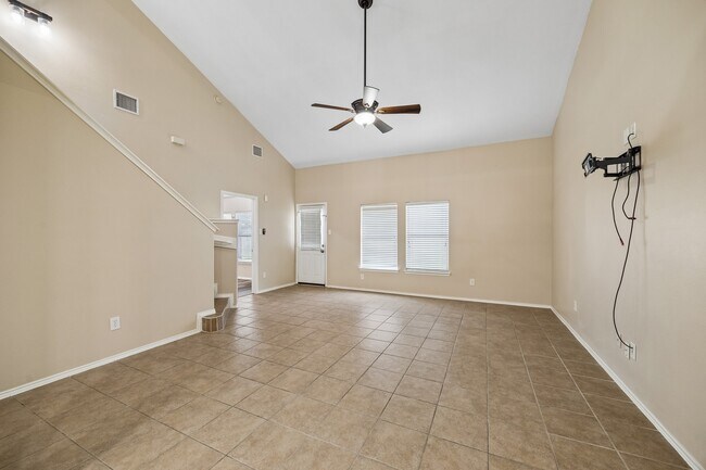 Building Photo - 20110 Saddle Ranch Dr