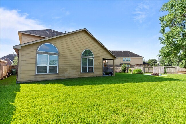 Building Photo - 26326 Creston Cliff Ct