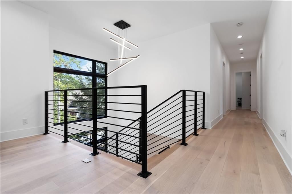 Building Photo - 2824 Ashford Rd NE