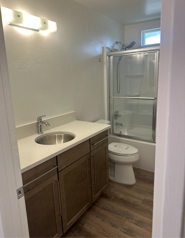 Building Photo - 1210 Palomar Terrace