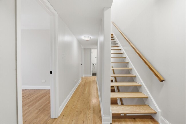 Building Photo - 5510 S Cornell Ave