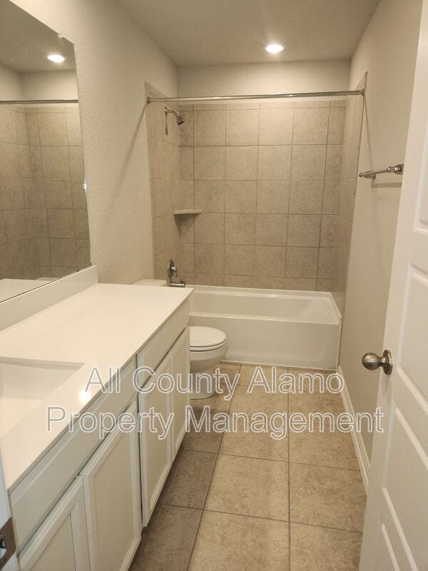 Building Photo - 9511 Bonito Fls Dr