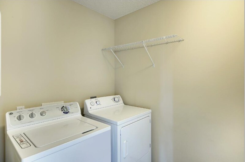 Building Photo - 15645 60th Ave N