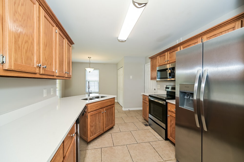 Building Photo - 1594 Laurel Ledge Dr