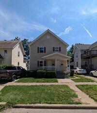 Building Photo - 212 Gates Ave
