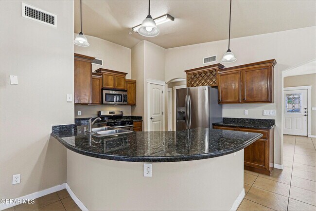 Building Photo - 14124 Honey Point Dr