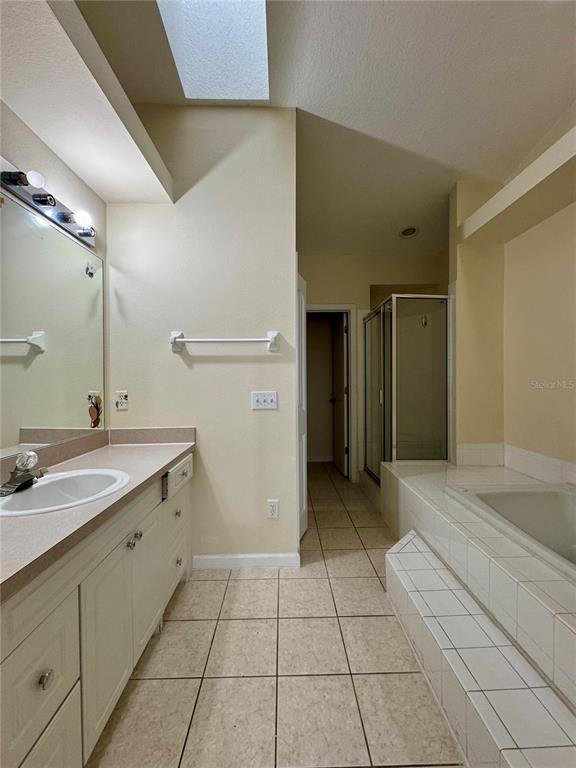 Building Photo - 425 Caribbean Dr