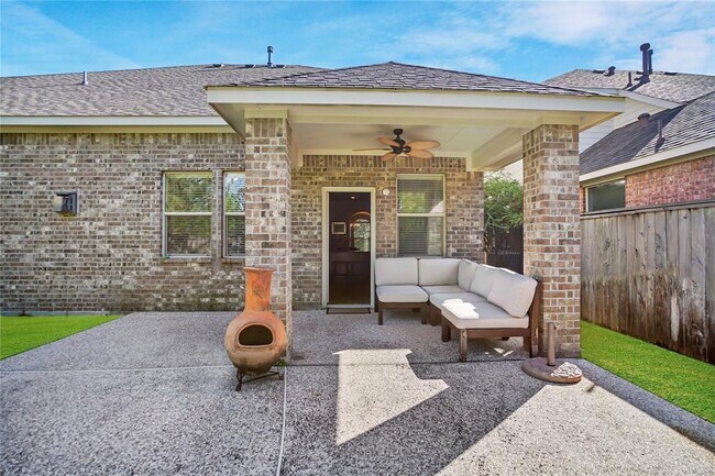 Building Photo - 174 Black Swan Pl