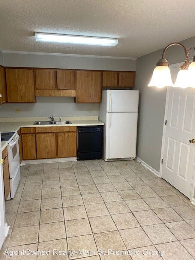 Building Photo - 2 br, 1.5 bath House - 7874 Nummie Court