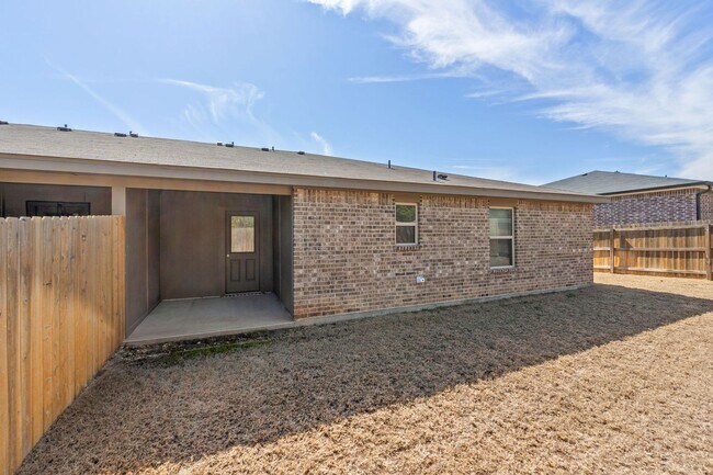 Building Photo - PM1-HH1803 Emma Naylor Ct