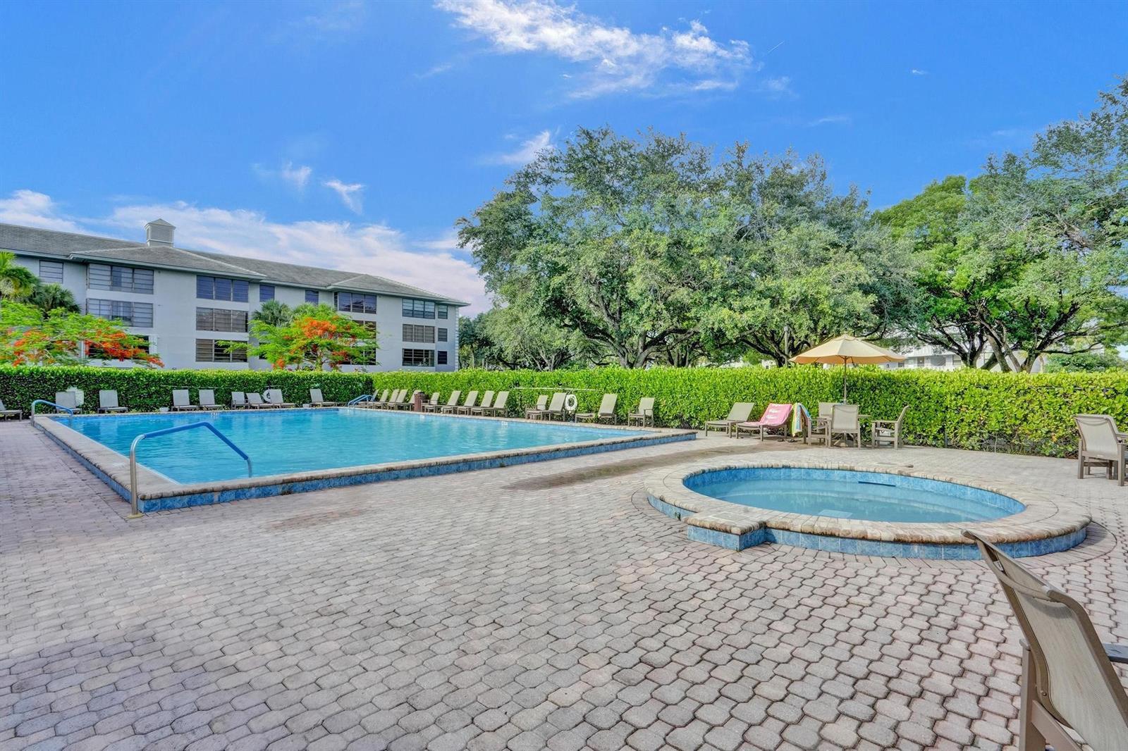 Building Photo - 1526 Whitehall Dr