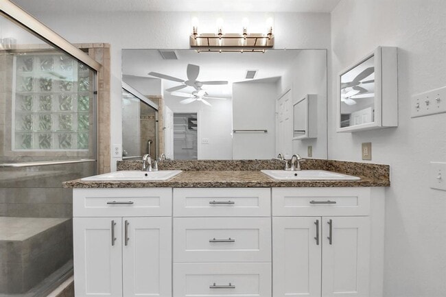 Building Photo - 14623 Cypress Cottage Ct