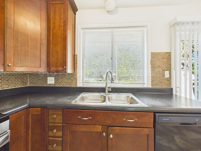 Building Photo - 7800 E 91 St