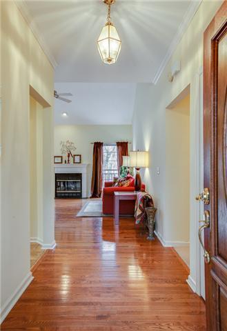 Building Photo - Charming 3 Bedroom Nashville Home with Pristine Hardwood Floors & 3 Full Baths!