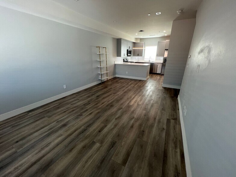 Building Photo - 14759 Friar St