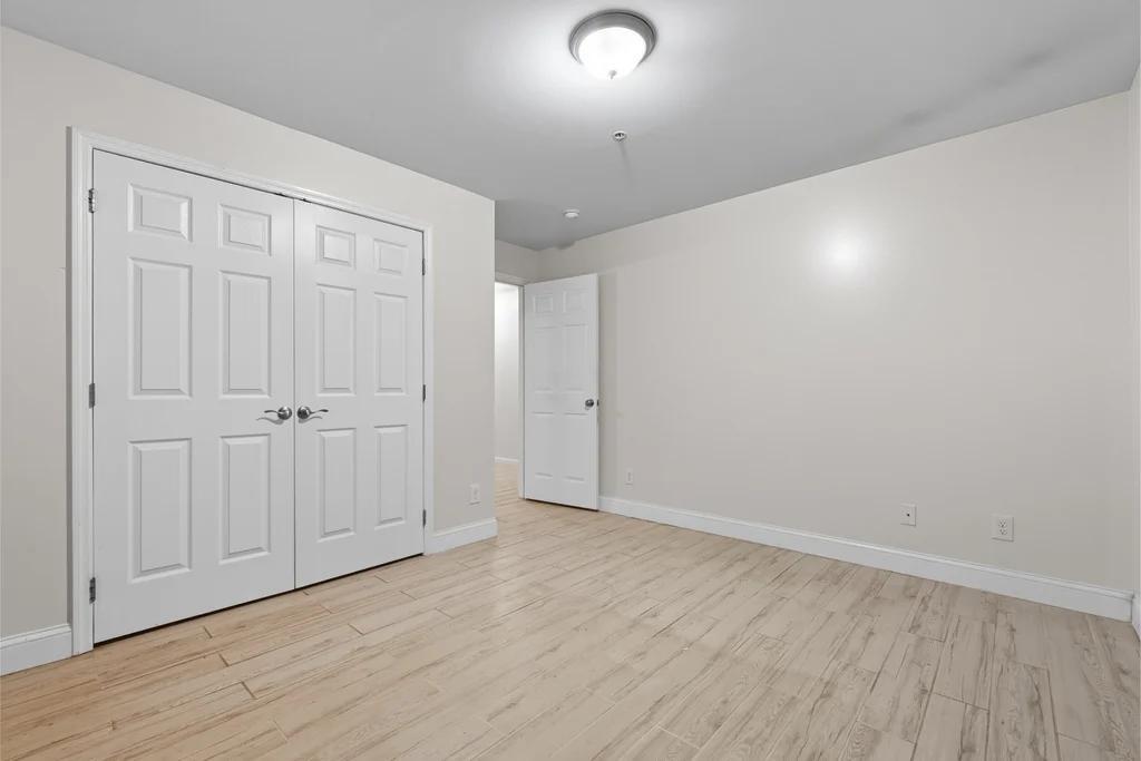 Building Photo - 270 S 20th St