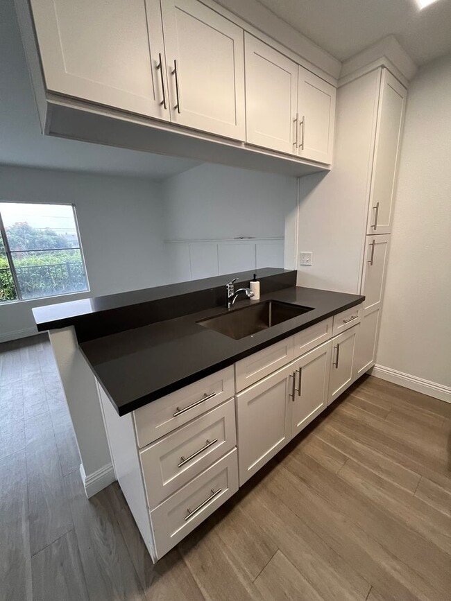 Building Photo - M369 - Albini