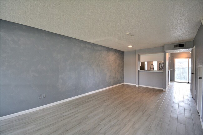 Building Photo - 260 El Dorado Blvd
