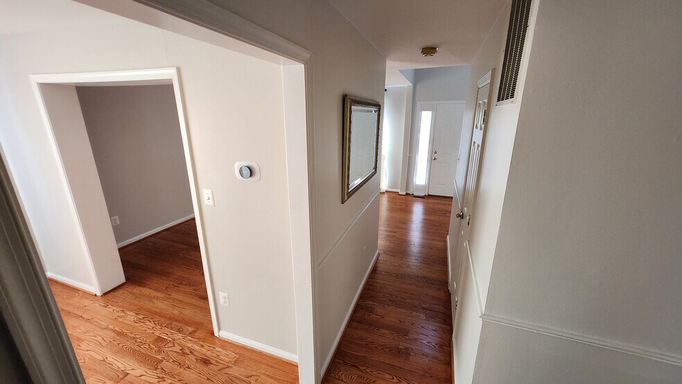 Building Photo - 13005 Bressler Way