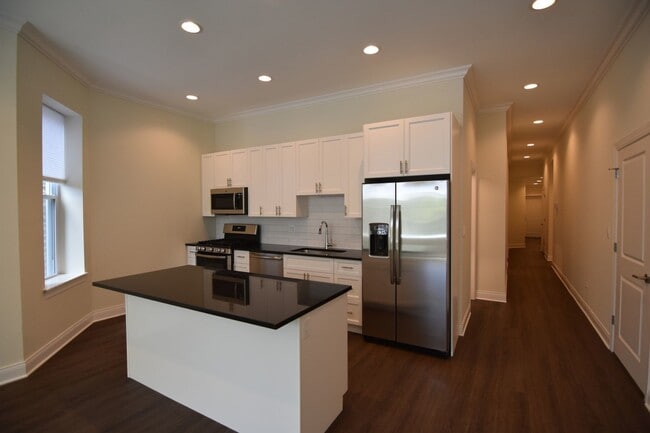 Building Photo - 3538 N Fremont St