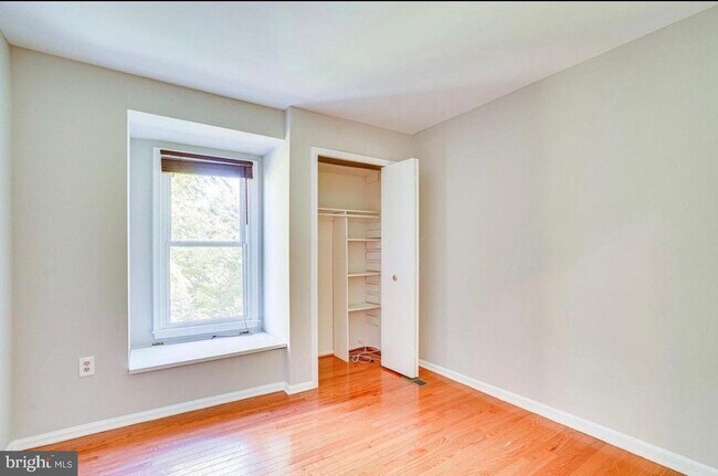 Building Photo - 14015 Red River Dr