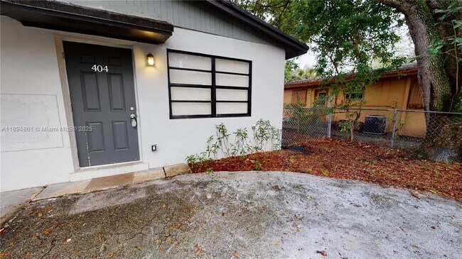 Primary Photo - 404 NW 21st Terrace