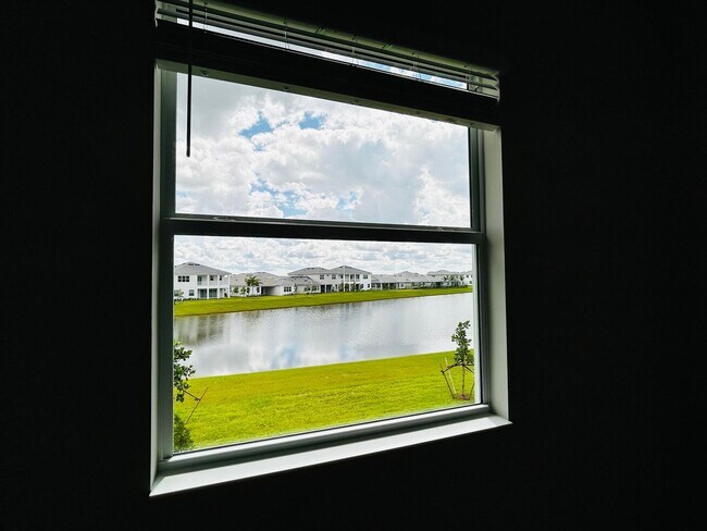 Building Photo - 5468 Pecan Dr