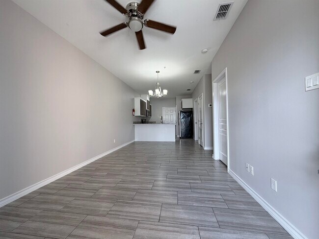 Building Photo - 5601 Cuenca Dr