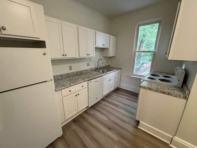 Building Photo - 333 Morewood Ave