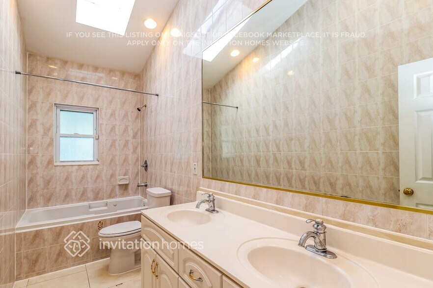 Building Photo - 2202 Curtis Dr N