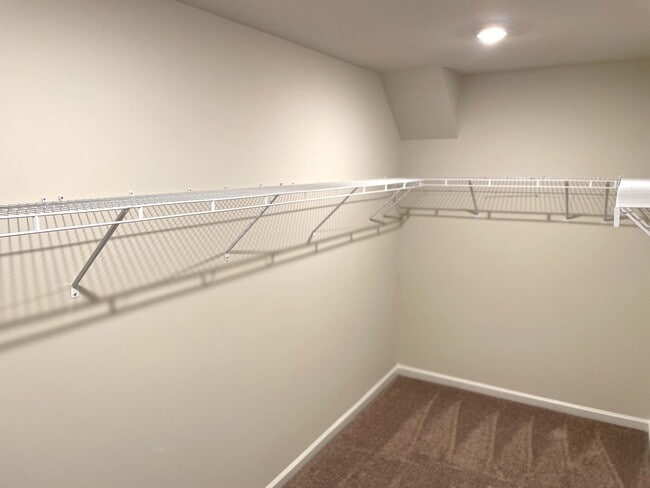 Building Photo - 1642 Villageside Ct