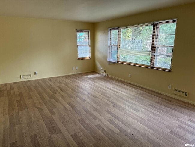 Building Photo - 2944 S 5th St