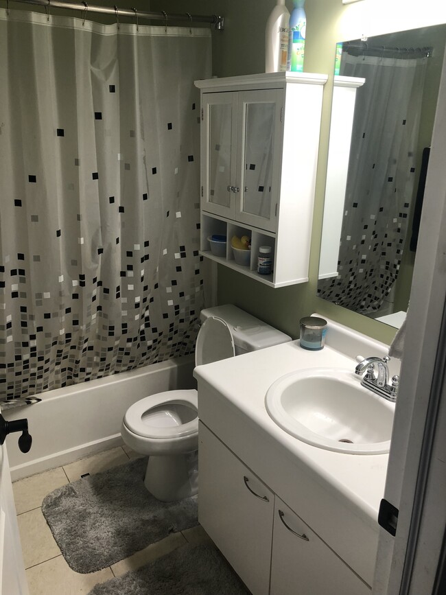 Building Photo - 229 MACANDREWS WAY