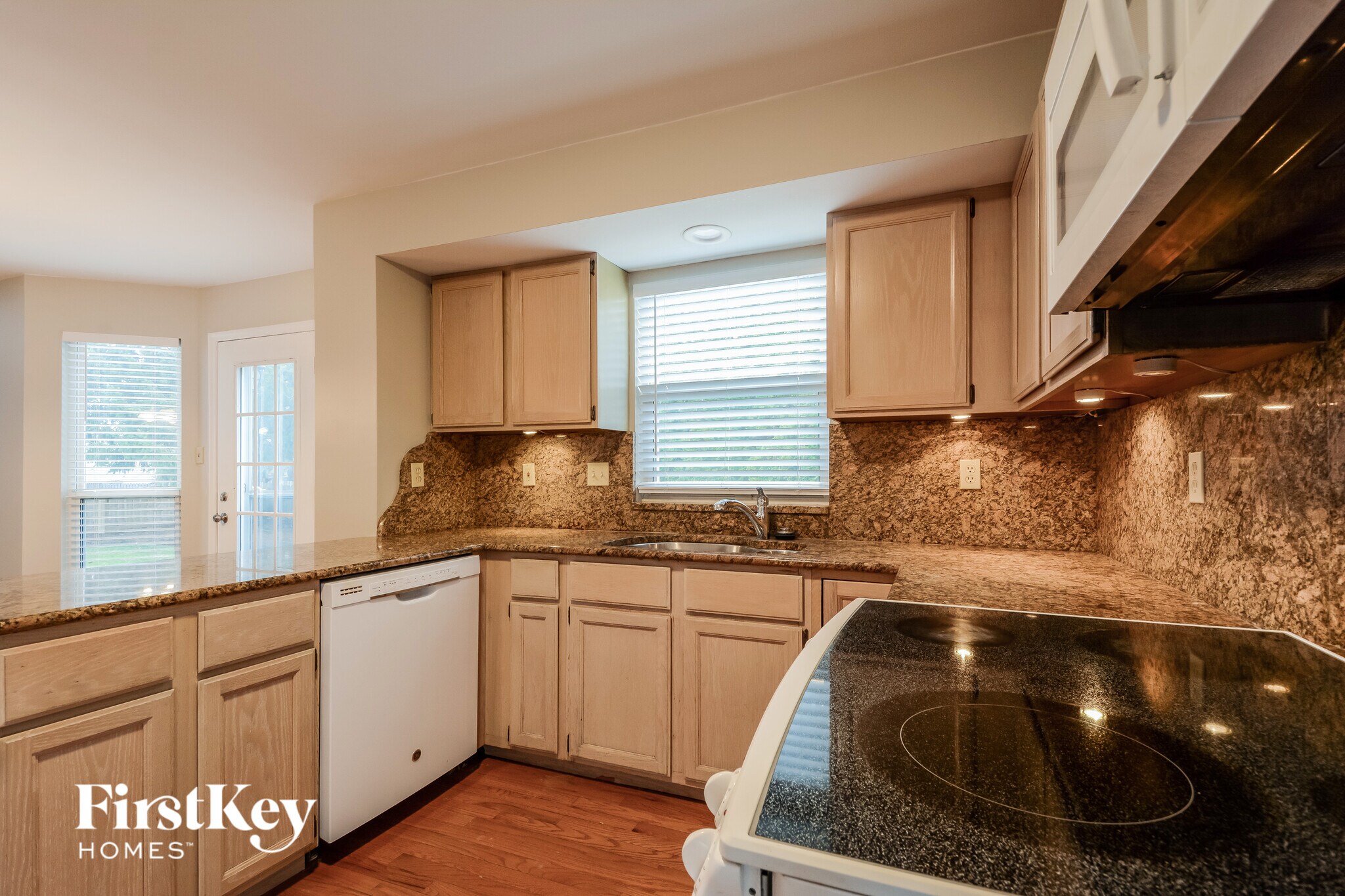 Building Photo - 16706 Babler View Dr