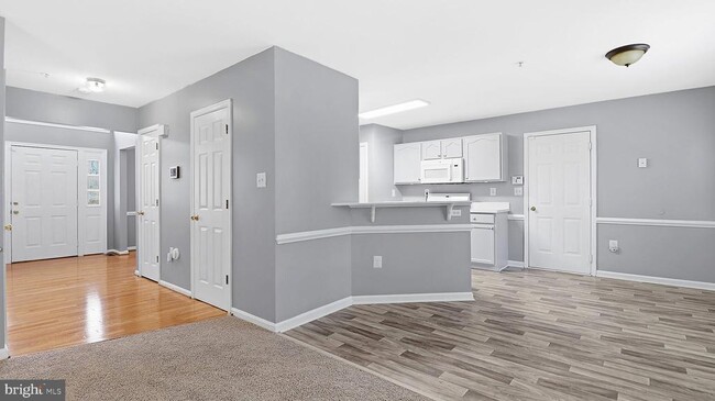 Building Photo - 14101 Kathleen Ln