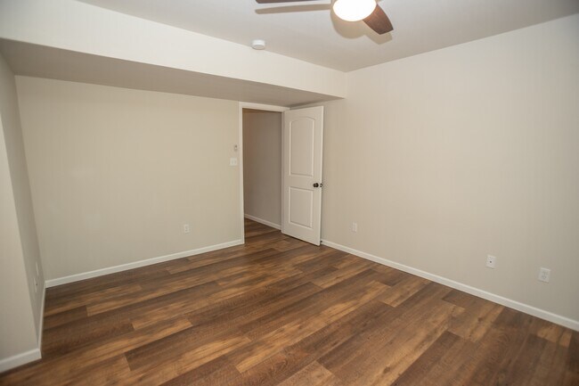Building Photo - 5410 Deer Valley Dr