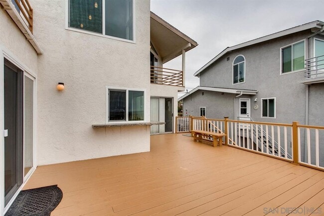 Building Photo - **** INCREDIBLE VIEWS 3 BED 2 BATH HOME! B...