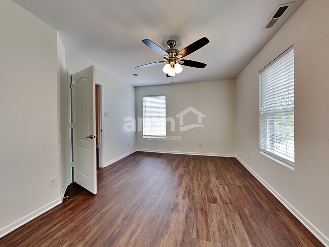 Building Photo - 308 Ranlo Ave