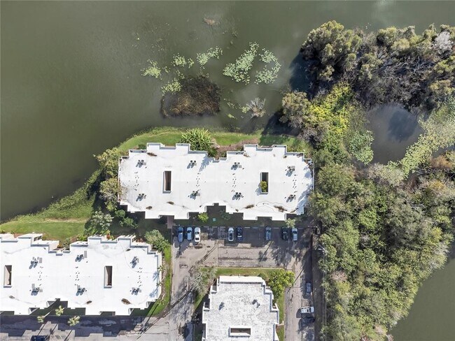 Building Photo - 542 Orange Dr