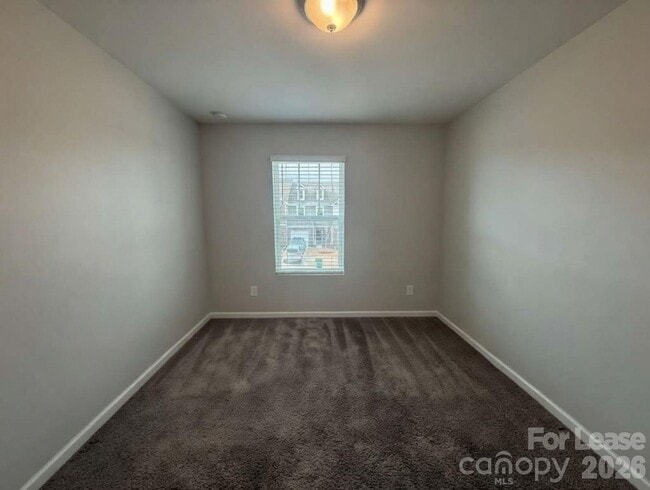 Building Photo - 5215 Maynard Hl Dr