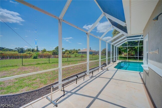 Building Photo - 638 Parkdale Blvd