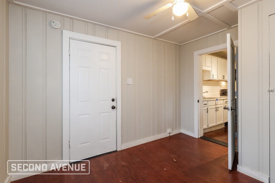 Building Photo - 1629 S 30th St