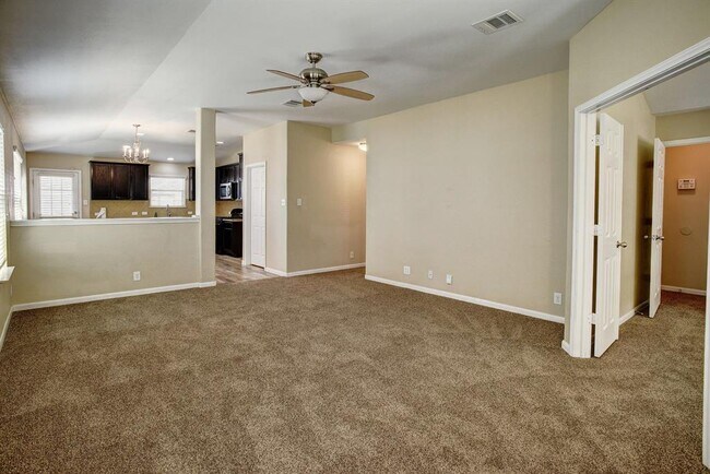Building Photo - 319 Wildcat Dr