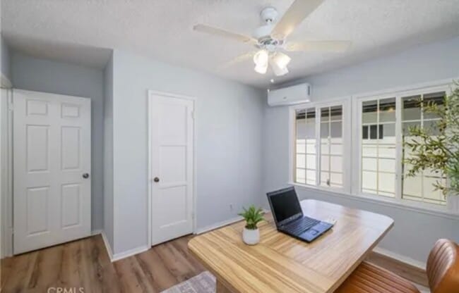 Building Photo - 12108 Dunrobin Ave