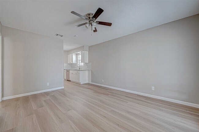Building Photo - 7315 Housman