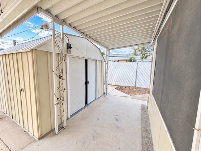 Building Photo - 530 Havasu Ln