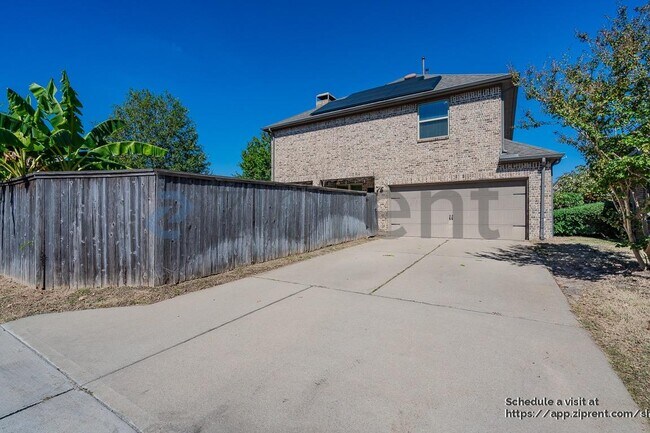 Building Photo - 27115 Downing Park Blvd